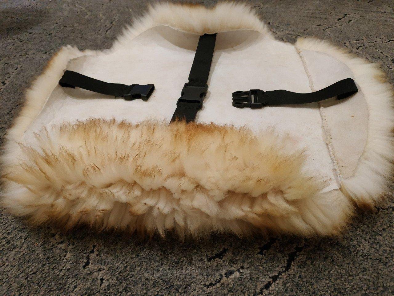il_fullxfull.1733233354_96lz-3.jpg Sheepskin Chair Pad