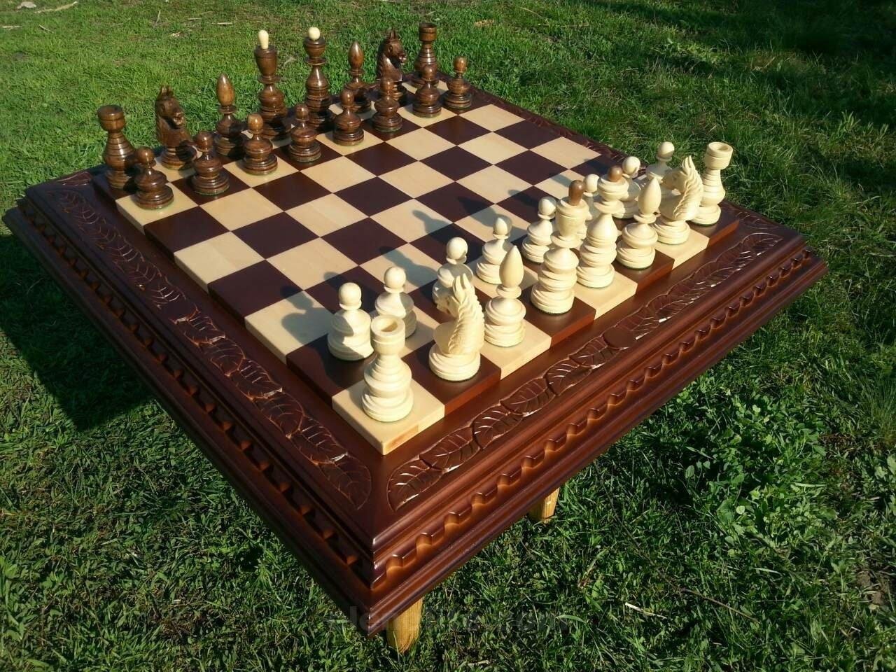 il_fullxfull.1740263396_6mu5-1.jpg Elegant classic wood chess set with detailed pieces