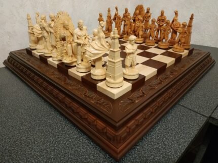 Wooden Chess Set: Chess Board "Leaves" + pieces "Game of Thrones"