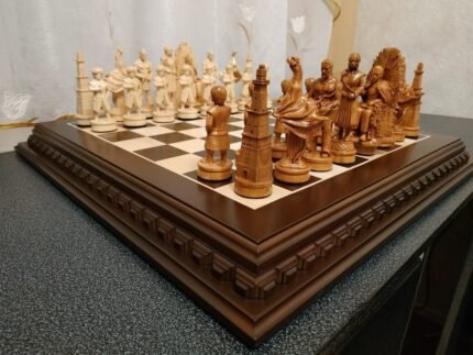 Wooden Chess set: Chess Board "Royal Сlassic" + pieces "Game of Thrones"