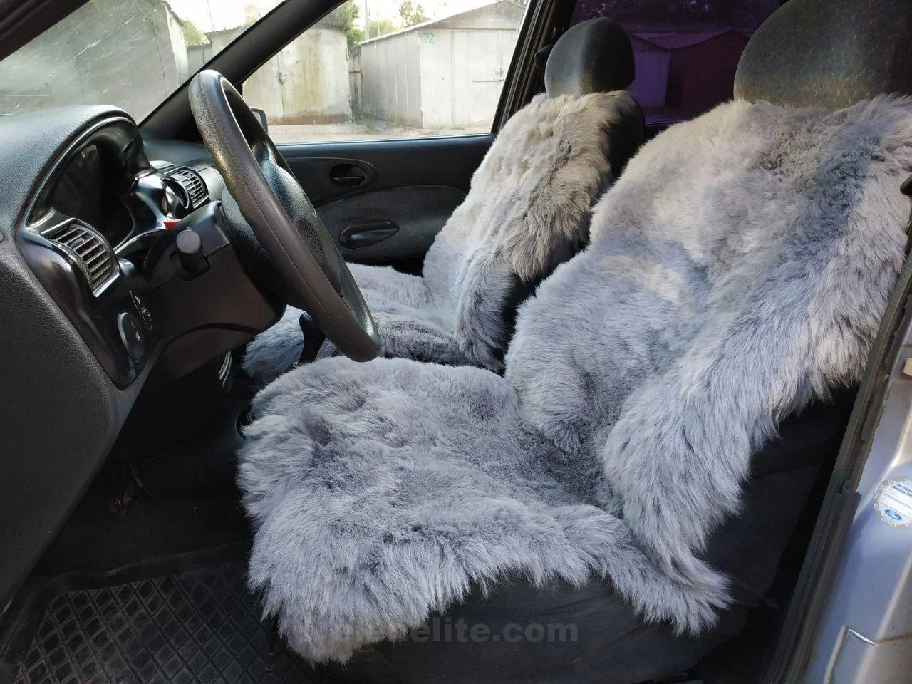 il_fullxfull.2097289830_ocve-2 premium sheepskin seat cover in gray color