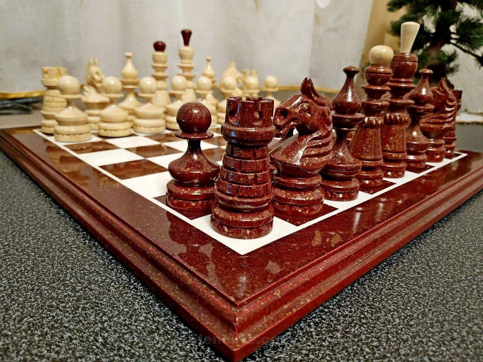 il_fullxfull.2115814727_6ugx.jpg Elegant handmade chess set in rare cherry brown color with gold accents and super glossy finish