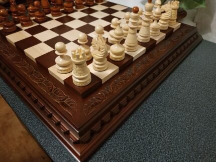 Wooden Chess Set: Chess Board "Leaves" + chess pieces "Classic Luxe"