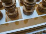 Chess Set: Chess Table "Gold of Kings" with super glossy finish + glossy pieces "Elite" - Image 6