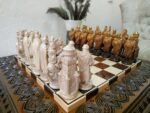 Wooden Chess set: Chess table "Waves of Aspiration" + chess pieces "Knights" Ombre color, super glossy - Image 3