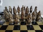 Chess set: Chess Board "Black & Gold " + pieces "Knights" - Image 4