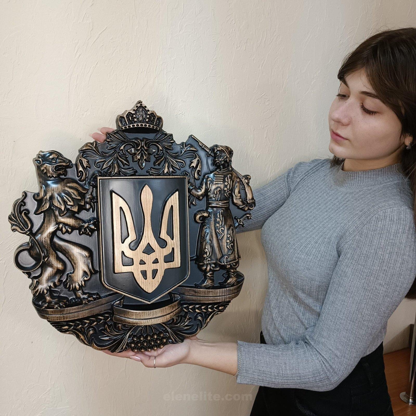 il_fullxfull.4978408907_o7gt-scaled-1.jpg Wooden wall Decor Coat of arms of Ukraine - Symbols of Ukraine, Large sizes, Trident. Ukrainian gift, wood-carving from solid ash wood - Image 1