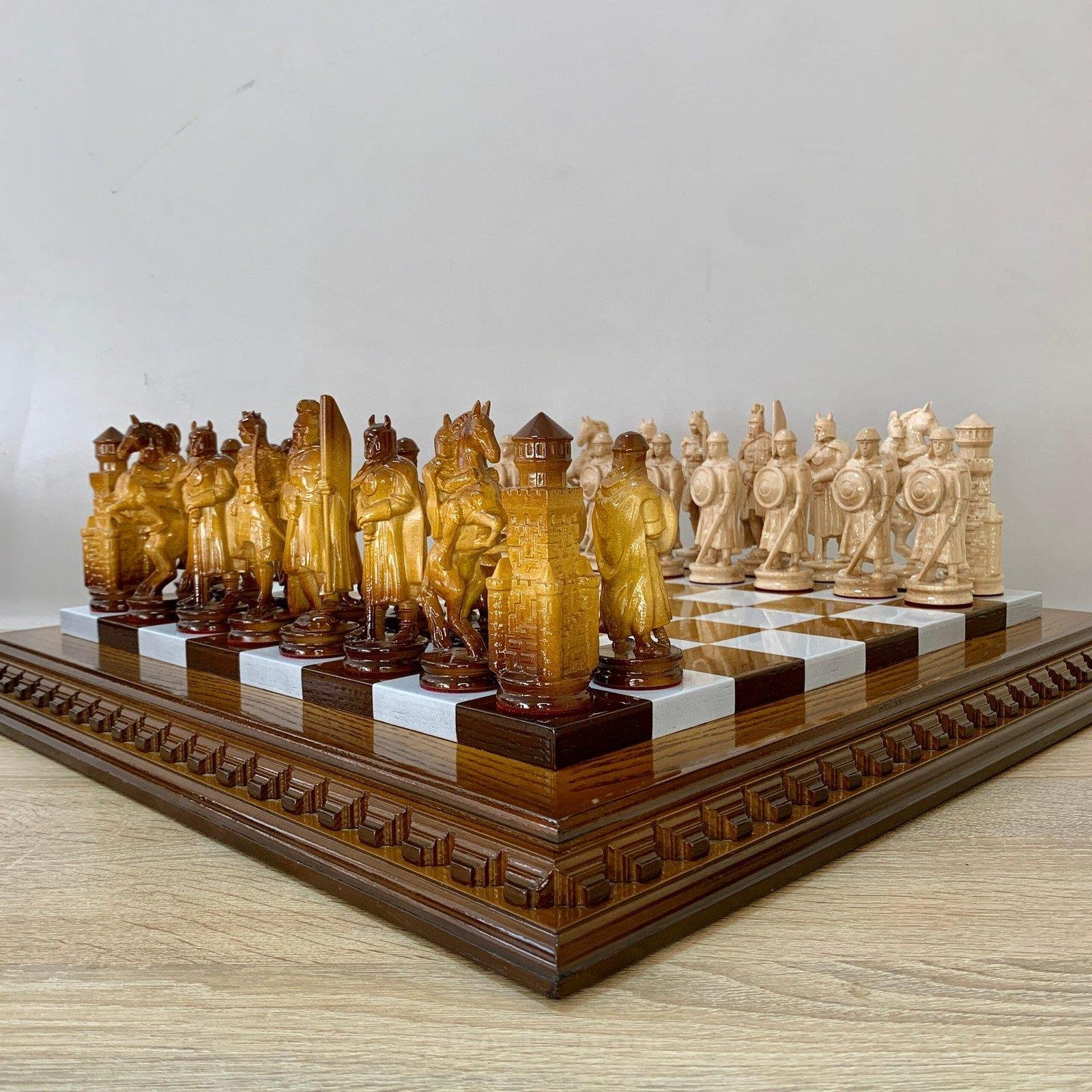 il_fullxfull.5684409190_7u2u-scaled-1.jpg chess set: board in brown ombre with mirror shine and elegant chess pieces knights