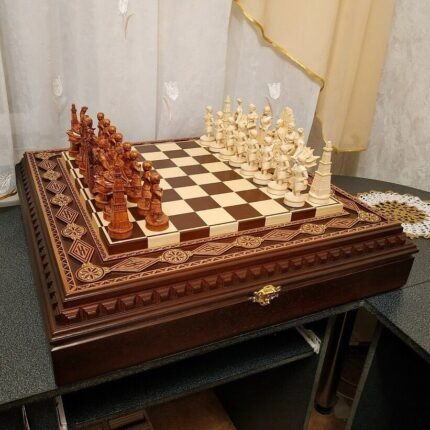 Wooden Chess Set: Chess Board with Storage + chess pieces "Battle of Thrones"