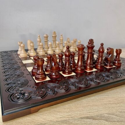 Wooden Chess set: Chess Board “Waves of Aspirations” + chess pieces "Staunton"