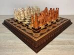 Chess set: Chess Board "Royal Classic" + pieces "Battle of Thrones" / "Knights" - Image 2