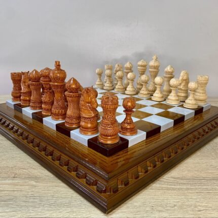 Chess set: Classic Chess Board "Ombre" + pieces "Elegant Classic" Super glossy finish