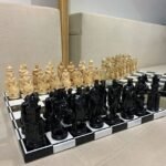 Classic Chess set: Chess Board "Black & White" + pieces "Knights" Super glossy