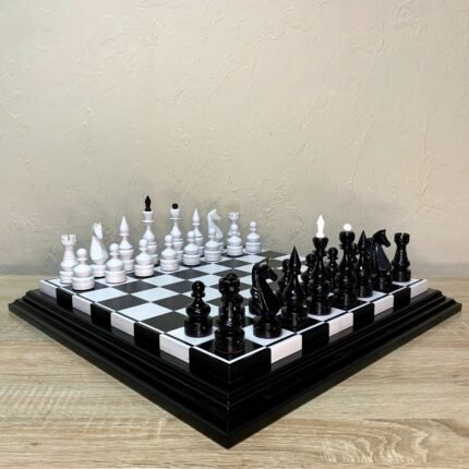 Wooden Chess Set: Board "Black & White" + glossy pieces "Elite"