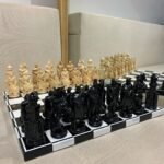 Classic Chess set: Glossy Chess Board "Black & White" + pieces "Knights"