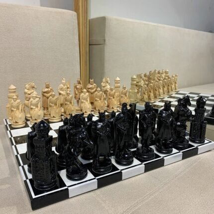 Classic Chess set: Glossy Chess Board "Black & White" + pieces "Knights"