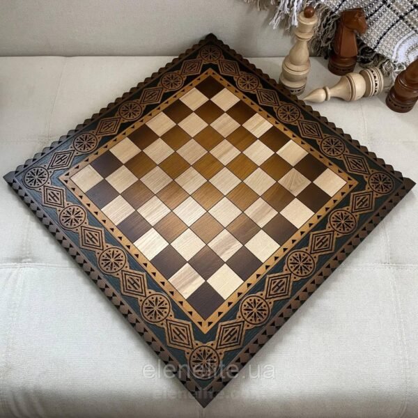 Hand-carved Wooden Chess board, Ombre color - Handmade